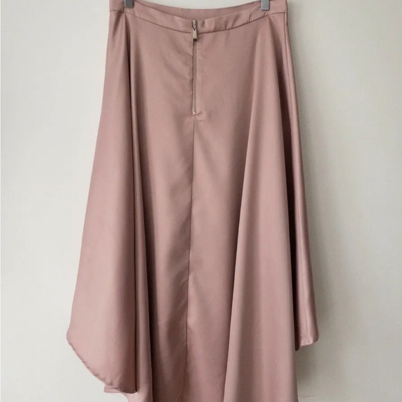 Runaway The Label 'White Lies' Skirt Satin Rose Dipped Hem Asymmetric Size 12 - Picture 3 of 3
